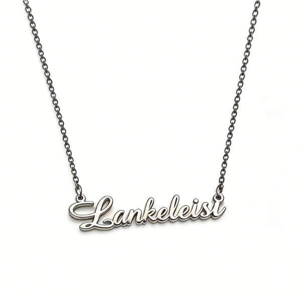 LANKELEISI-DE exklusive Collier mit filigranen Ketten und eleganten Designelementen, sichtbar auf dem Bild.