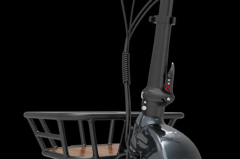Das GOLF-X verfügt über einen klappbaren Lenker